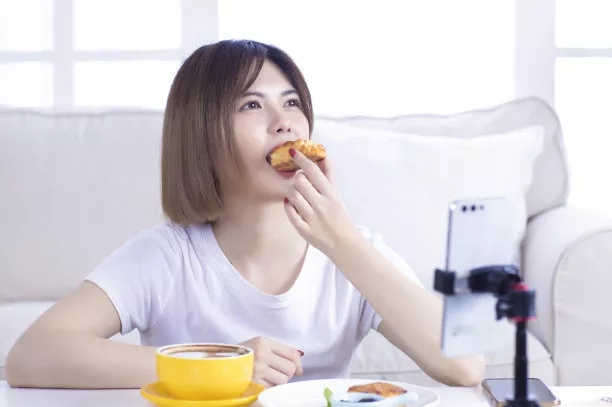 情感咨詢類 APP 多少錢(qián)？市場(chǎng)需求旺盛